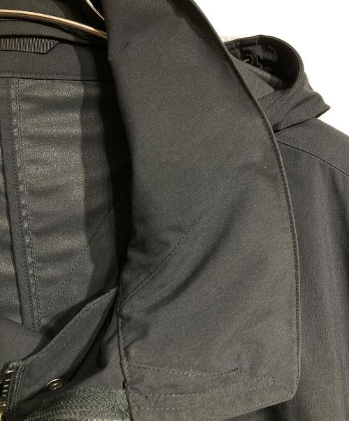 ACRONYM（アクロニウム）ACRONYM (アクロニウム) J115K-E ENCAPSULATED INTEROPS JACKET/エンキャプスレイテッドナイロン インターロプスジャケット ブラック サイズ:Mの古着・服飾アイテム