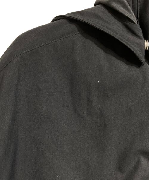 ACRONYM（アクロニウム）ACRONYM (アクロニウム) J115K-E ENCAPSULATED INTEROPS JACKET/エンキャプスレイテッドナイロン インターロプスジャケット ブラック サイズ:Mの古着・服飾アイテム