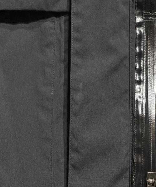 ACRONYM（アクロニウム）ACRONYM (アクロニウム) J115K-E ENCAPSULATED INTEROPS JACKET/エンキャプスレイテッドナイロン インターロプスジャケット ブラック サイズ:Mの古着・服飾アイテム