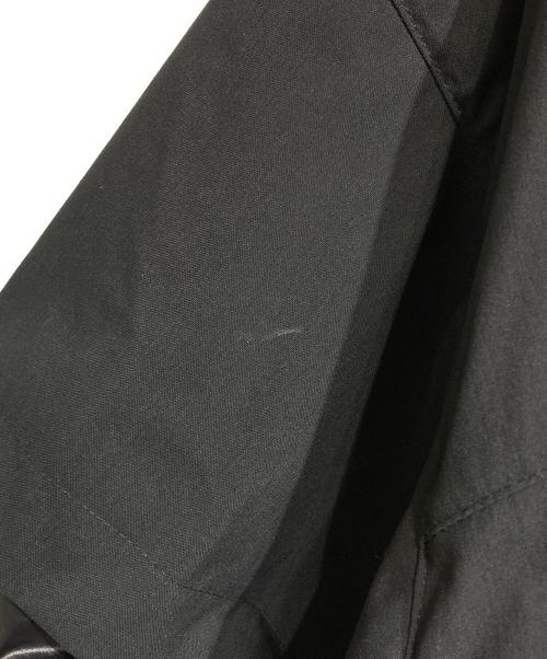 ACRONYM（アクロニウム）ACRONYM (アクロニウム) J115K-E ENCAPSULATED INTEROPS JACKET/エンキャプスレイテッドナイロン インターロプスジャケット ブラック サイズ:Mの古着・服飾アイテム