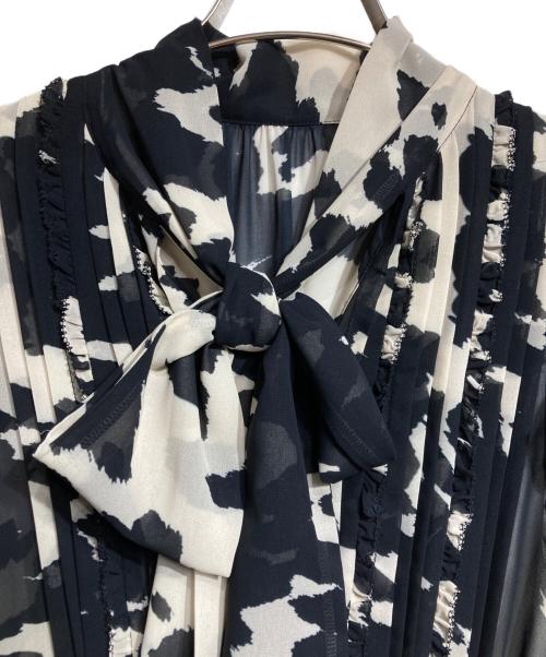 CORCOVADO（コルコバード）CORCOVADO (コルコバード) ポリエステルシフォンプリーツワンピース/Polyester Chiffon Pleated Dress ブラック×アイボリー サイズ:Mの古着・服飾アイテム