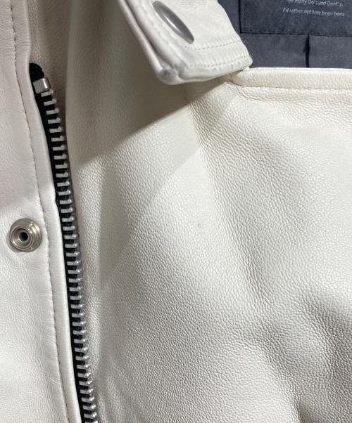 s'yte（サイト）s'yte (サイト) Sheep Skin Double Riders Jacket2/シープスキン・ダブルライダース・ジャケット・ツー ホワイト サイズ:4の古着・服飾アイテム