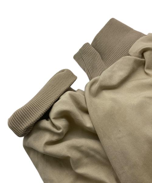 auburn（オーバーン）auburn (オーバーン) スタジャン ベージュ サイズ:3XLの古着・服飾アイテム
