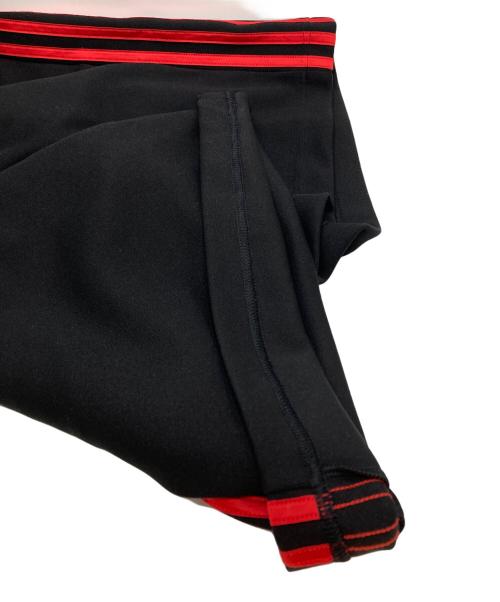 Y-3（ワイスリー）Y-3 (ワイスリー) サイドラインバギーショーツ/Side-Stripe Baggy Shorts ブラック サイズ:Mの古着・服飾アイテム