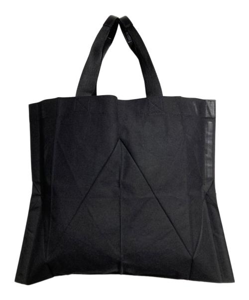 ISSEY MIYAKE（イッセイミヤケ）ISSEY MIYAKE (イッセイミヤケ) コーティングプリーツバッグ/Coated pleated bag ブラック サイズ:-の古着・服飾アイテム