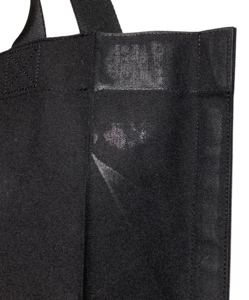 ISSEY MIYAKE（イッセイミヤケ）ISSEY MIYAKE (イッセイミヤケ) コーティングプリーツバッグ/Coated pleated bag ブラック サイズ:-の古着・服飾アイテム