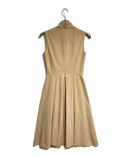 FOXEY NEWYORK（フォクシーニューヨーク）FOXEY NEWYORK (フォクシーニューヨーク) ノースリーブワンピース/sleeveless dress ベージュ サイズ:40の古着・服飾アイテム