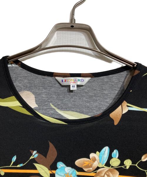 LEONARD SPORT（レオナール スポーツ）LEONARD SPORT (レオナール スポーツ) ボタニカルプリントカットソー/Botanical print top  ブラック サイズ:44の古着・服飾アイテム