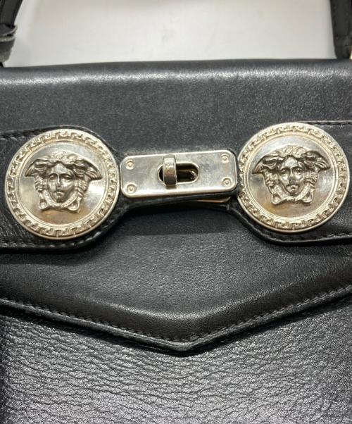 GIANNI VERSACE（ジャンニ・ヴェルサーチ）GIANNI VERSACE (ジャンニ・ヴェルサーチ) メデューサモチーフ2wayバッグ/Medusa motif ブラックの古着・服飾アイテム
