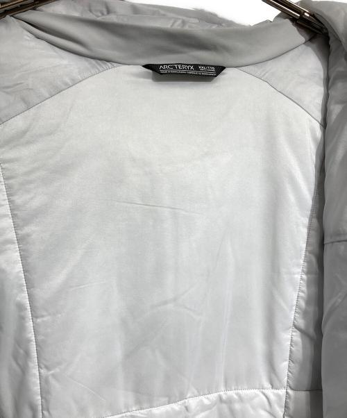 ARC'TERYX（アークテリクス）ARC'TERYX (アークテリクス) Atom SV Hoody/アトムSVフーディ ホワイト サイズ:XXLの古着・服飾アイテム
