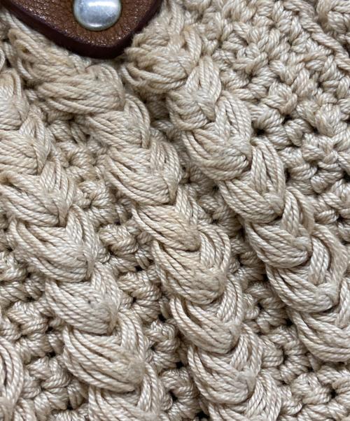 MIU MIU（ミュウミュウ）MIU MIU (ミュウミュウ) ケーブルニット編みショルダーバッグ/Cable knit shoulder bag ブラウン×ベージュの古着・服飾アイテム