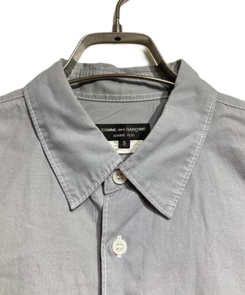COMME des GARCONS HOMME PLUS（コムデギャルソンオムプリュス）COMME des GARCONS HOMME PLUS (コムデギャルソンオムプリュス) ショートスリーブステッチシャツ/Short-sleeved stitch shirt グレー サイズ:Sの古着・服飾アイテム