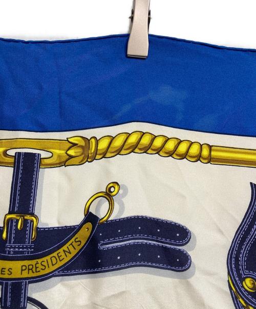 HERMES（エルメス）HERMES (エルメス) カレ90/大統領の馬具(Harnais des Présidents） ブルーの古着・服飾アイテム