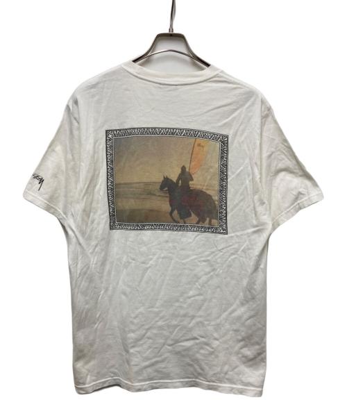 stussy（ステューシー）stussy (ステューシー) バックグラフィックプリントTシャツ ホワイト サイズ:Mの古着・服飾アイテム