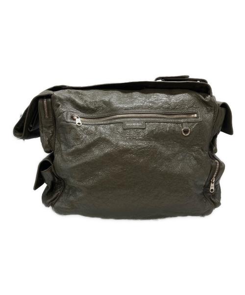 BALENCIAGA（バレンシアガ）BALENCIAGA (バレンシアガ) Superbusy ラージ スリングバッグ/Large Sling Bag オリーブの古着・服飾アイテム
