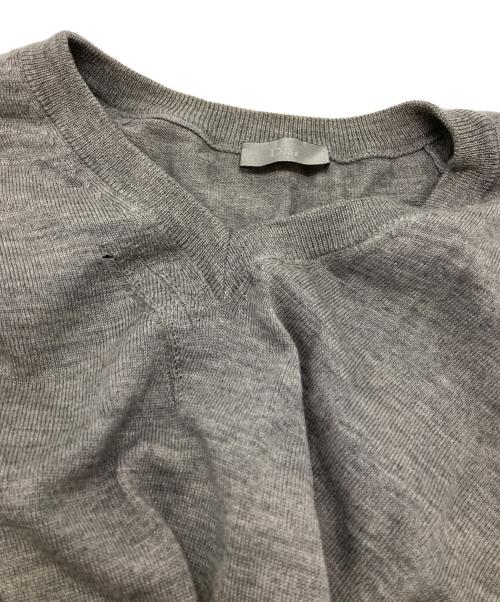 DIOR HOMME（ディオール オム）Dior Homme (ディオール オム) 爪痕クラッシュ加工Vネックニット/V-neck Knit with Scratch and Crash Distressing グレー サイズ:Sの古着・服飾アイテム