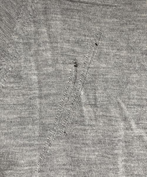 DIOR HOMME（ディオール オム）Dior Homme (ディオール オム) 爪痕クラッシュ加工Vネックニット/V-neck Knit with Scratch and Crash Distressing グレー サイズ:Sの古着・服飾アイテム