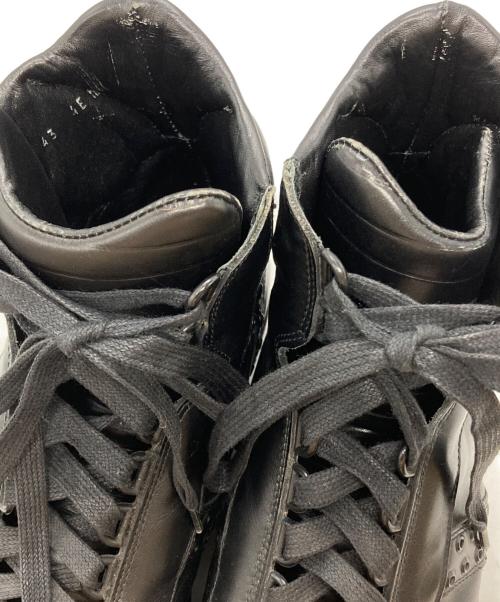 DIOR HOMME（ディオール オム）DIOR HOMME (ディオール オム) ハトメスタッズハイカットスニーカー ブラック サイズ:43の古着・服飾アイテム
