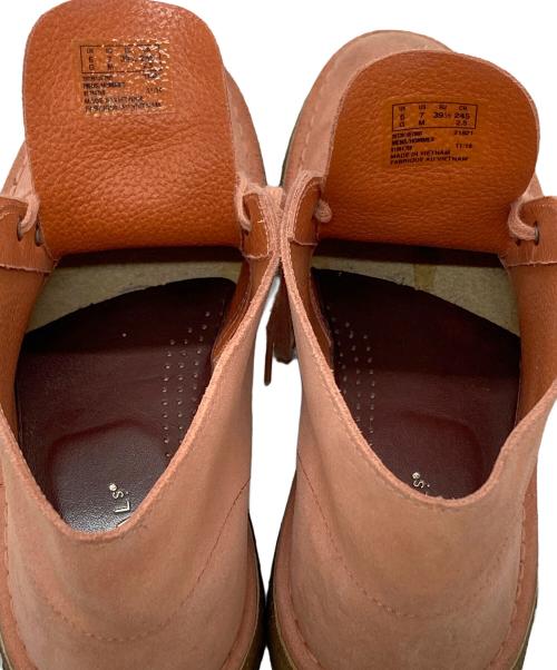 CLARKS（クラークス）CLARKS (クラークス) ワラビービーツ / Wallaby Beats ピンク サイズ:24.5の古着・服飾アイテム