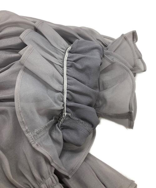 Snidel（スナイデル）Snidel (スナイデル) ギャザーオフショルブラウス/Gathered off-the-shoulder blouse グレー サイズ:Fの古着・服飾アイテム