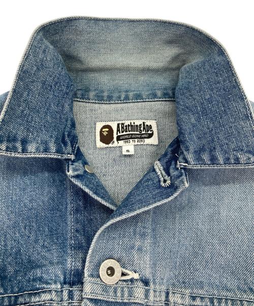 A BATHING APE（アベイシングエイプ）A BATHING APE (アベイシングエイプ) シャーク刺繍デニムトラッカージャケット インディゴ サイズ:Sの古着・服飾アイテム
