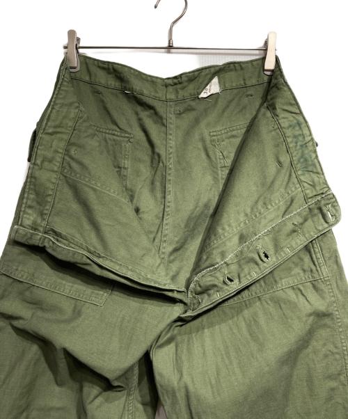 US ARMY（ユーエスアーミー）US ARMY (ユーエスアーミー) 60'sコットンサテンベイカーパンツ/Cotton Sateen Baker Pants オリーブ サイズ:38×31の古着・服飾アイテム