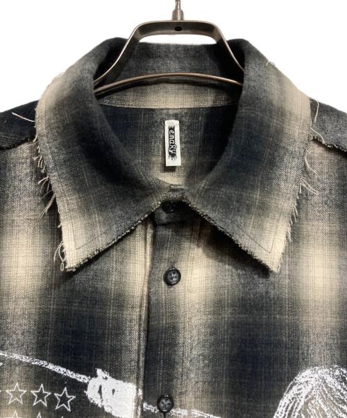 emary（エメリー）emary (エメリー) About a Girl graffiti check shirt/グラフィティチェックシャツ アイボリー×グレー サイズ:Fの古着・服飾アイテム