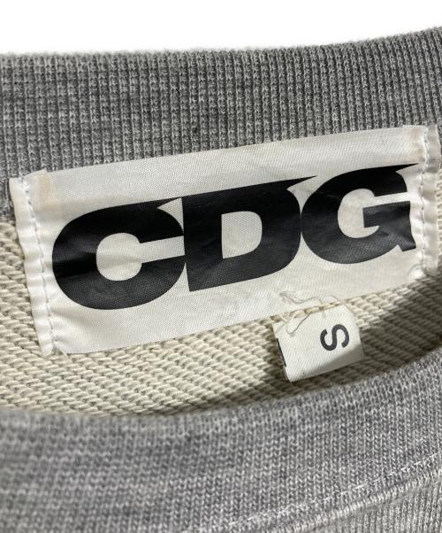 CDG（シーディージー）CDG (シーディージー) バックロゴプリントスウェット / Back logo print sweatshirt グレー サイズ:Sの古着・服飾アイテム