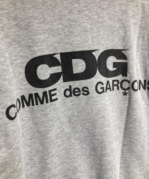 CDG（シーディージー）CDG (シーディージー) バックロゴプリントスウェット / Back logo print sweatshirt グレー サイズ:Sの古着・服飾アイテム