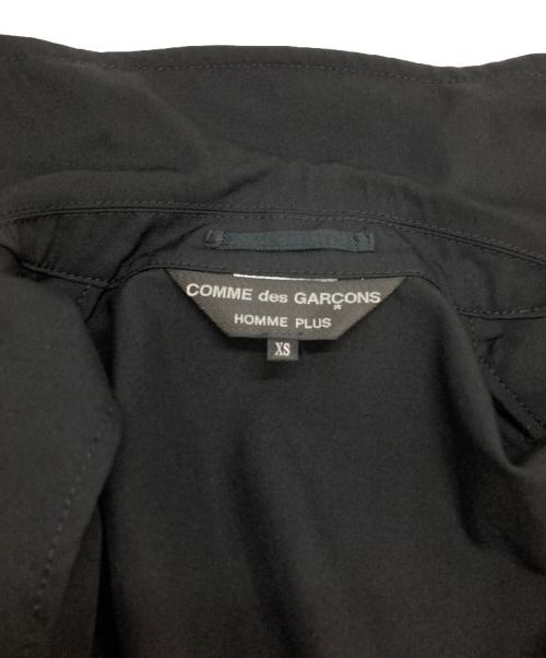 COMME des GARCONS HOMME PLUS（コムデギャルソンオムプリュス）COMME des GARCONS HOMME PLUS (コムデギャルソンオムプリュス) ウールギャバダブルジャケット/Wool Gabardine Double-Breasted Jacket ブラック サイズ:XSの古着・服飾アイテム