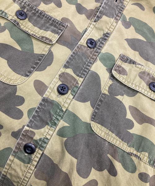 A BATHING APE（アベイシングエイプ）A BATHING APE (アベイシングエイプ) 1ST CAMO SHARK SHIRT HOODIE オリーブ サイズ:XLの古着・服飾アイテム