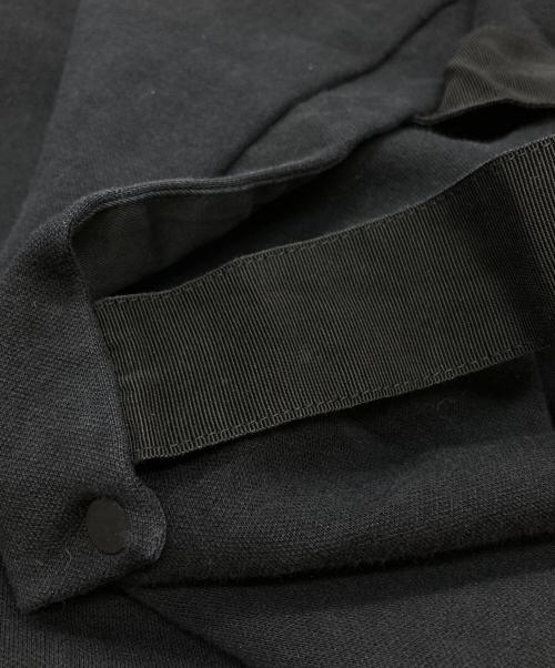 OAMC（オーエーエムシー）OAMC (オーエーエムシー) タクティカルモックネックスウェット ブラック サイズ:XLの古着・服飾アイテム
