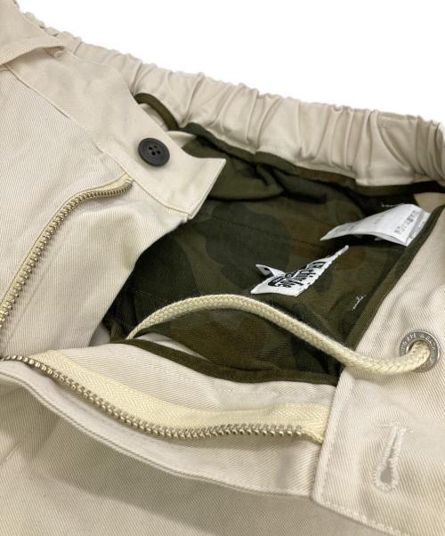A BATHING APE（アベイシングエイプ）A BATHING APE (アベイシングエイプ) ワンポイントチノパン ベージュ サイズ:Sの古着・服飾アイテム