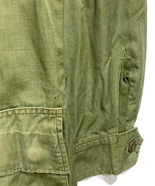 US ARMY（ユーエスアーミー）US ARMY (ユーエスアーミー) 4thタイプジャングルファティーグジャケット/U.S. Army Jungle Fatigue Jacket グリーン サイズ:SMALL-REGULARの古着・服飾アイテム
