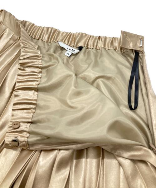 UN3D.（アンスリード）UN3D. (アンスリード) メタリックプリーツスカート/metallic pleated skirt ベージュ サイズ:36の古着・服飾アイテム