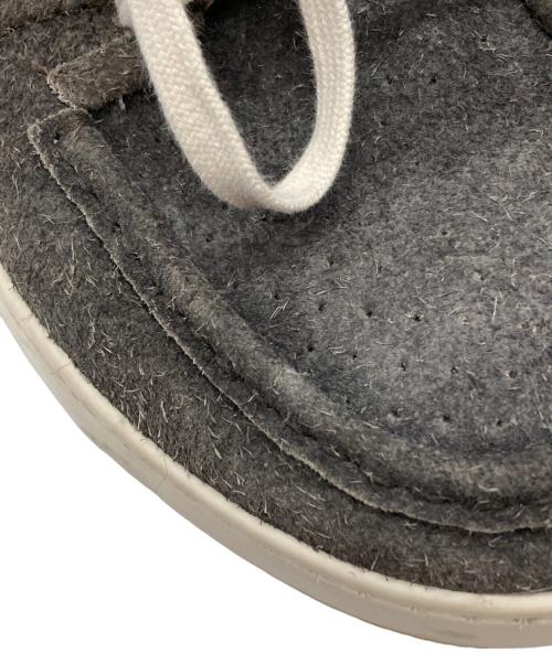 Acne studios（アクネ ストゥディオズ）ACNE STUDIOS (アクネ ストゥディオズ) GREY BARTOS HAIRYS SNEAKER/グレー バルトス ヘアリーズ スニーカー グレー サイズ:41の古着・服飾アイテム