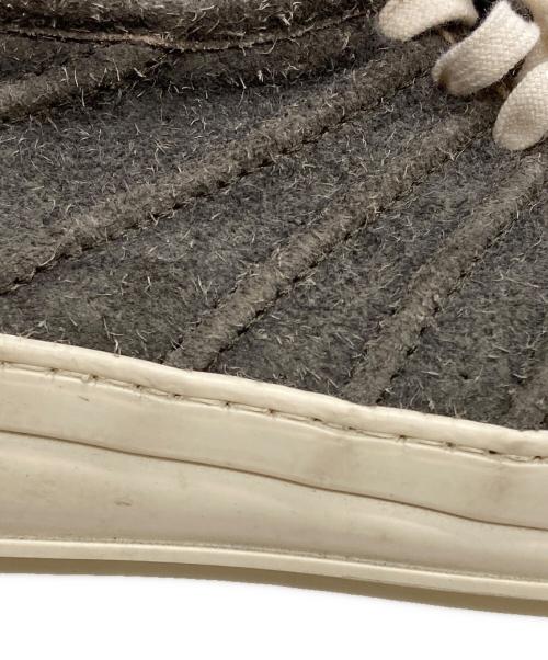 Acne studios（アクネ ストゥディオズ）ACNE STUDIOS (アクネ ストゥディオズ) GREY BARTOS HAIRYS SNEAKER/グレー バルトス ヘアリーズ スニーカー グレー サイズ:41の古着・服飾アイテム