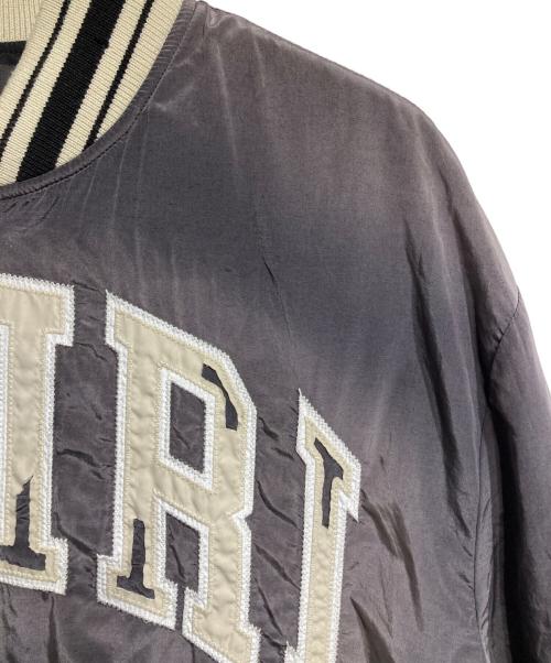 AMIRI（アミリ）AMIRI (アミリ) アーチロゴスタジャン/Arch Logo Stadium Jacket グレー サイズ:XLの古着・服飾アイテム