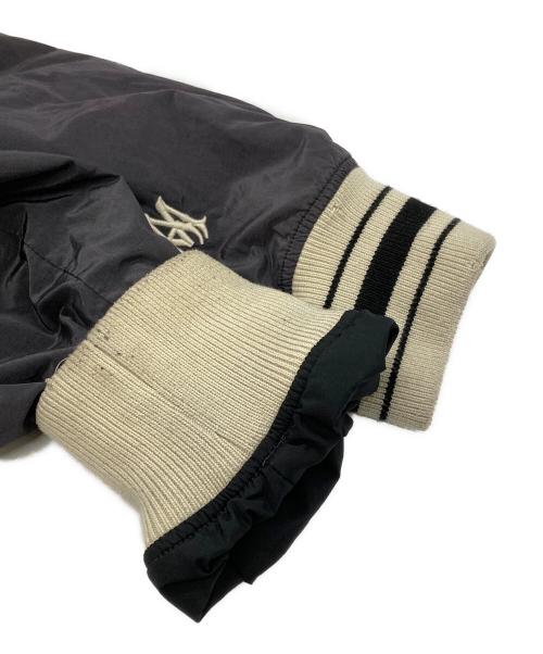 AMIRI（アミリ）AMIRI (アミリ) アーチロゴスタジャン/Arch Logo Stadium Jacket グレー サイズ:XLの古着・服飾アイテム