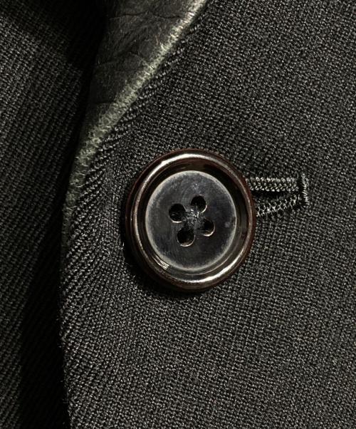 Y's（ワイズ）Y's (ワイズ) アーミーギャバジン3Bレザーフラップジャケット/Three-Button Flapped Pocket Jacket ブラック サイズ:3の古着・服飾アイテム