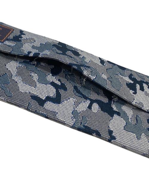 HERMES（エルメス）HERMES (エルメス) ジャガードカモフラージュ柄ネクタイ/Jacquard camouflage tie ブルー×グレー サイズ:－の古着・服飾アイテム