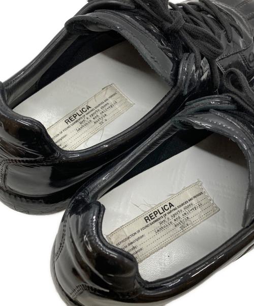 Maison Margiela（メゾンマルジェラ）Maison Margiela (メゾンマルジェラ) パテントジャーマントレーナースニーカー/Patent Leather German Army Trainer Sneakers ブラック サイズ:40の古着・服飾アイテム