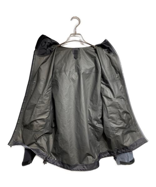 ARC'TERYX（アークテリクス）ARC'TERYX (アークテリクス) 別注BETA SL JACKET Crazy Pattern/別注ベータSLジャケット クレイジーパターン グレー×ブラック サイズ:Sの古着・服飾アイテム