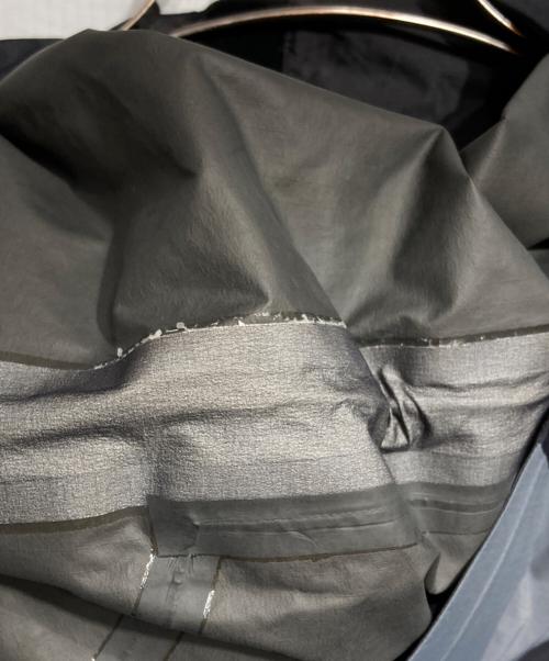 ARC'TERYX（アークテリクス）ARC'TERYX (アークテリクス) 別注BETA SL JACKET Crazy Pattern/別注ベータSLジャケット クレイジーパターン グレー×ブラック サイズ:Sの古着・服飾アイテム