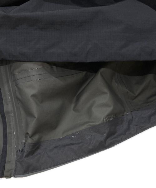 ARC'TERYX（アークテリクス）ARC'TERYX (アークテリクス) 別注BETA SL JACKET Crazy Pattern/別注ベータSLジャケット クレイジーパターン グレー×ブラック サイズ:Sの古着・服飾アイテム