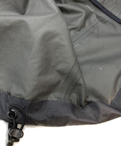 ARC'TERYX（アークテリクス）ARC'TERYX (アークテリクス) 別注BETA SL JACKET Crazy Pattern/別注ベータSLジャケット クレイジーパターン グレー×ブラック サイズ:Sの古着・服飾アイテム