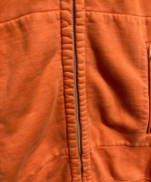 C.P COMPANY（シーピーカンパニー）C.P COMPANY (シーピーカンパニー) ゴーグルレンズジップフーディー/Goggle Lens Zip Hoodie オレンジ サイズ:Lの古着・服飾アイテム