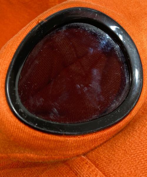 C.P COMPANY（シーピーカンパニー）C.P COMPANY (シーピーカンパニー) ゴーグルレンズジップフーディー/Goggle Lens Zip Hoodie オレンジ サイズ:Lの古着・服飾アイテム