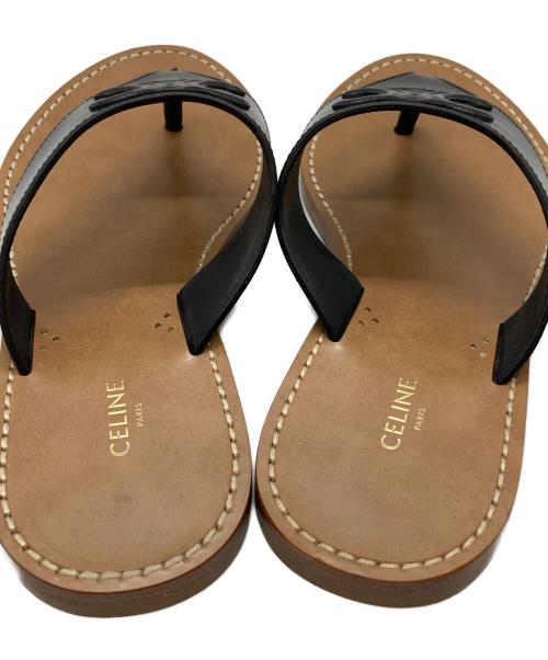 CELINE（セリーヌ）CELINE (セリーヌ) トリオンフフラットサンダル/Triomphe flat sandals ブラック サイズ:37の古着・服飾アイテム