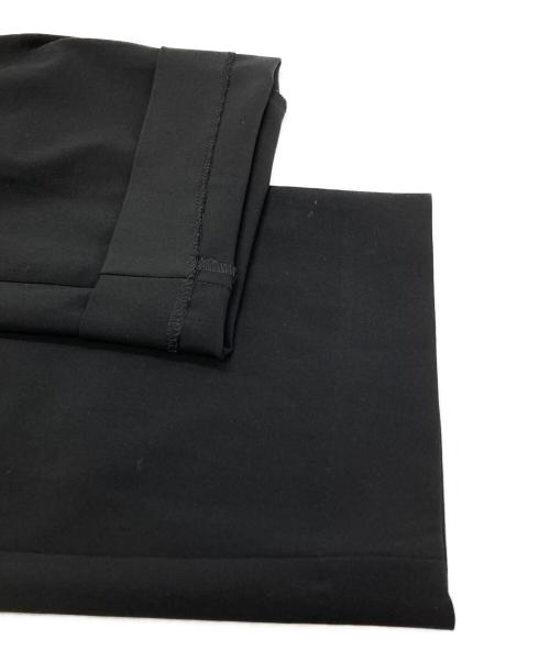 HYKE（ハイク）HYKE (ハイク) テーパードスラックス/Tapered slacks ブラック サイズ:4の古着・服飾アイテム